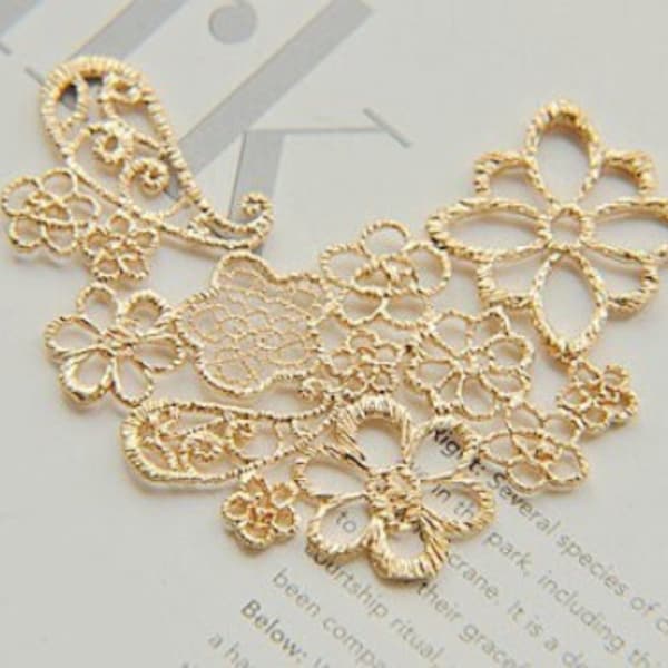 gold plated jewelry flower charm - filigree findings - filigree connectors - 3pcs plated brass lace style flower cab pendant
