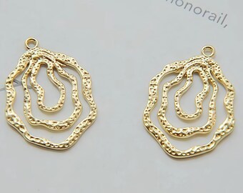 Abstracte golvende lijsthangers, gehamerde gouden geometrische bedels, moderne boho-sieraden, kunstzinnige statementbenodigdheden (10 stuks)