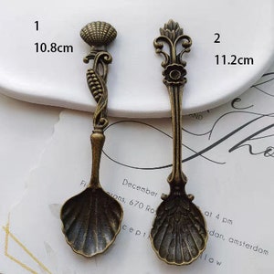 spoon charms - spoon pendants  - 5 pcs   antique  bronze  plating spoon pendant finding
