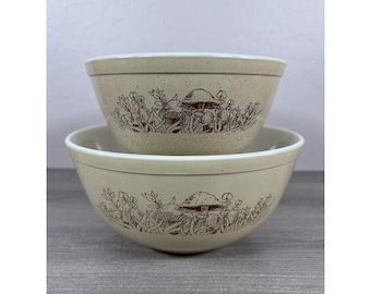 Vintage Pyrex Forest Fancies Paddenstoel Mengkom Set 402 403 Gespikkeld Tanbruin
