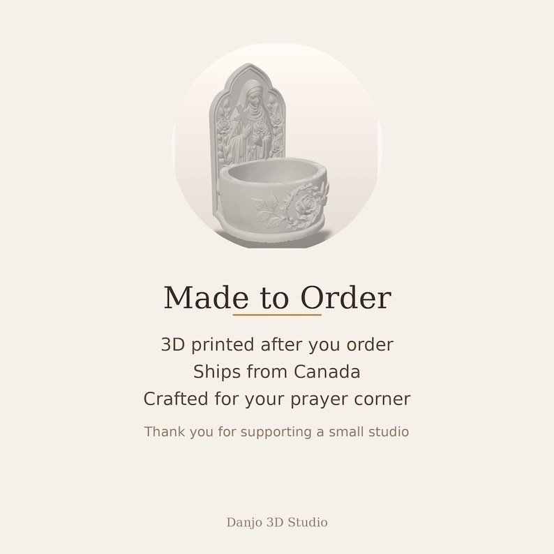 May include: A light gray, 3D-printed wall-mounted holy water font featuring a sculpted figure of the Virgin Mary in a pointed arch frame, with a circular basin adorned with a detailed rose relief on the front, presented in a circular frame.