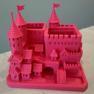 3D Gedruckte Burg Bleistifthalter Bild 2