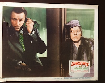 Carte d'exposition du film « Bungalow 13 » avec Margaret Hamilton et Tom Conway.