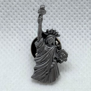 Lapel pin, Statue of Liberty.