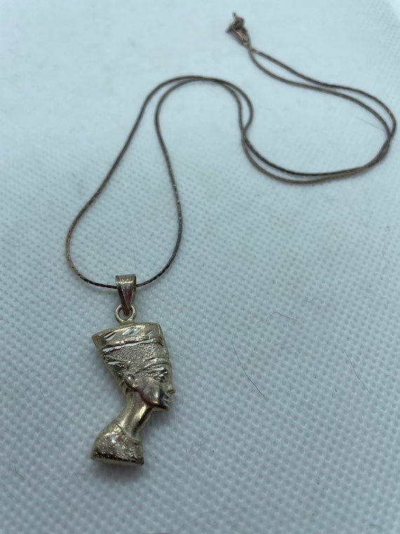 Nefertiti pendant best sale silver