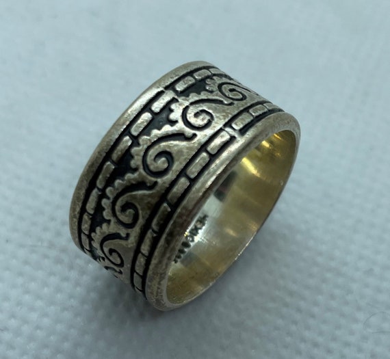 Thick silver ring, wave design. - image 4