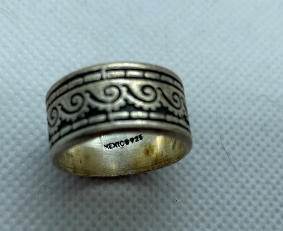 Thick silver ring, wave design. - image 3