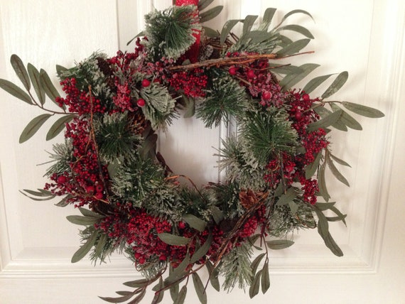 Items similar to Holiday Wreath on Etsy