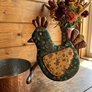 Chicken Oven Mitt Sewing Pattern, Farmhouse Hen Pot Holder Tutorial, Rustic Kitchen Decor, Quilted Chicken Mitt, DIY Country Gift Pattern