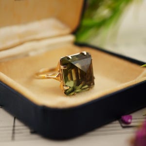 Vintage Green Stone Ring 875 Silver Statement Cocktail Ring USSR