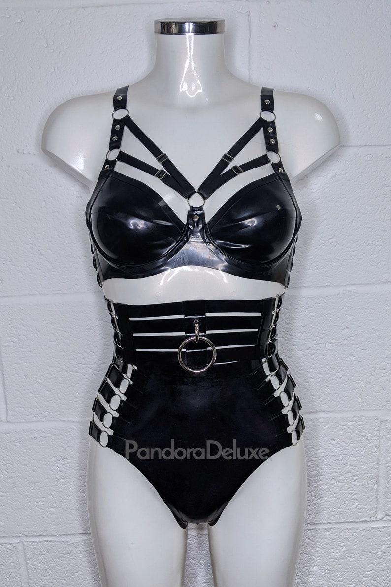 RAVEN Latex Multi Strap Gürtel Pandora Deluxe Bild 4