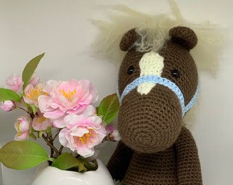 Crochet animal, horse