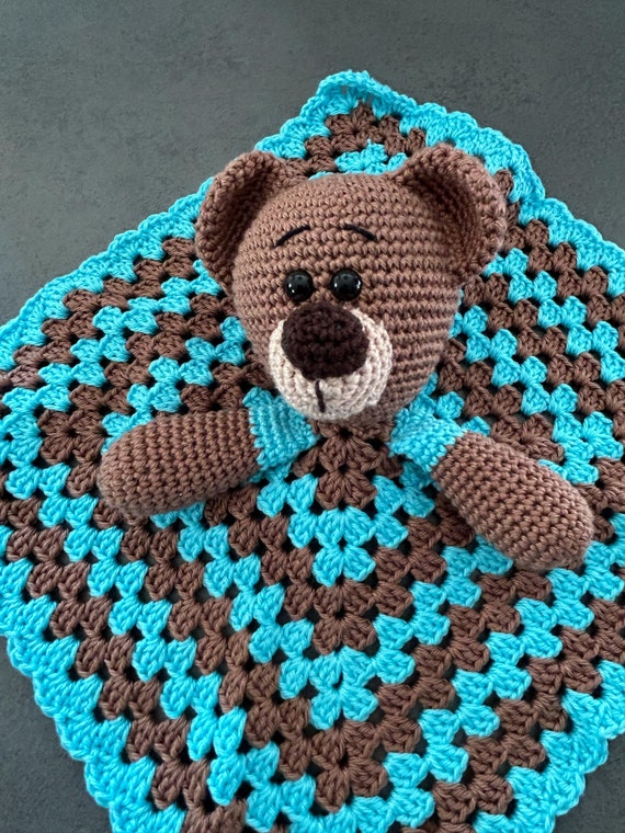 Comforter, comforter, bear