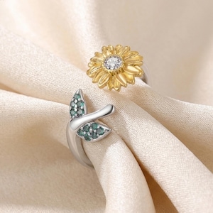 Solrosring | Guldblomma, grön zirkon, sterlingsilver, justerbar ring med ångest