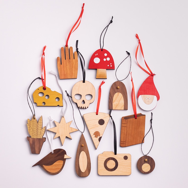 Collin Garrity Salted Pretzel Ornament - Thumbnail 4