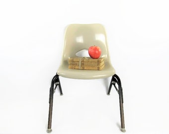 Krueger Fiberglass Child's Chair ~ Vintage Beige Shell Chair ~ Mid Century Eames Era Kid's Furniture