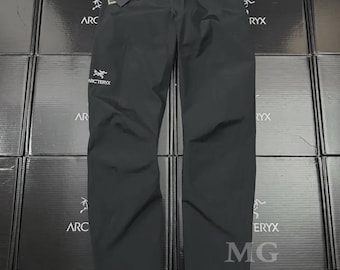 Pantaloni da montagna Arcteryx Beta AR da uomo, impermeabili, con struttura GORE-TEX Pro Shell.