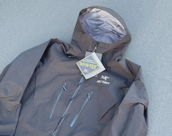 Kurtka Arcteryx Alpha SV – wodoodporna, wiatroszczelna i outdoorowa kurtka turystyczna