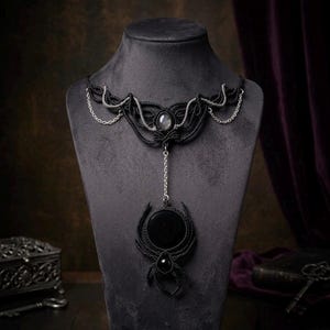 Collar de macramé