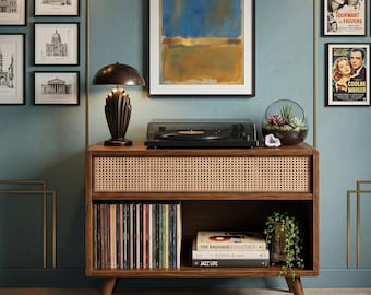 Soporte de ratán para tocadiscos con almacenamiento de vinilos / Mueble para tocadiscos de madera maciza / Organizador de LP decorativo moderno / Consola de discos nostálgica