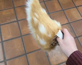 Custom standing deer tail