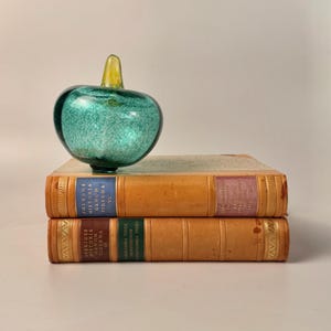 1980s Kosta Boda Collectible, Frutteria series by Gunnel Sahlin, Glass Pumpkin, Signed & Labelled, Swedish Art Glass