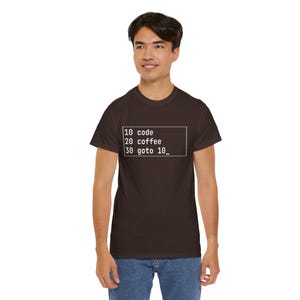 Camiseta 10 Código 20 Café 30 GOTO 10 / Camiseta de regalo para programadores / Camiseta de humor / Camiseta de humor sobre programación