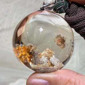 Round Phantom Quartz Displays Pretty Star Flash With Mixed Yellow Gray Natural Healing Gemstone