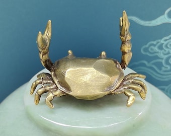 2 stycken vintage mässing krabba pennstöd mini krabba figur te husdjur skrivbordsprydnad samlarskulptur