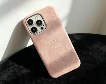 Funda personalizada dorada para iPhone con inicial, funda para teléfono de color sólido con textura, funda minimalista para iPhone con tarjetero, funda protectora de lujo personalizada.