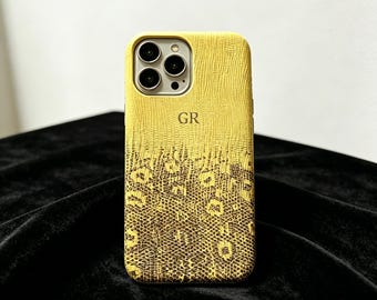 Coque pour iPhone personnalisée en peau de serpent avec initiales dorées, coque à monogramme personnalisé, couverture tendance à imprimé serpent, protecteur d'iPhone lettre dorée