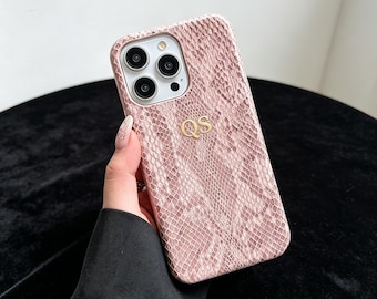 Coque iPhone personnalisée avec initiales dorées, coque de téléphone texturée en cuir python, coque d'iPhone de luxe monogramme personnalisée
