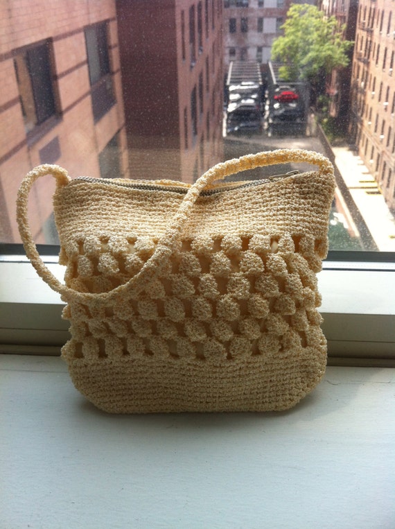 Crocheted Cream Colored 1950s Purse - image 3