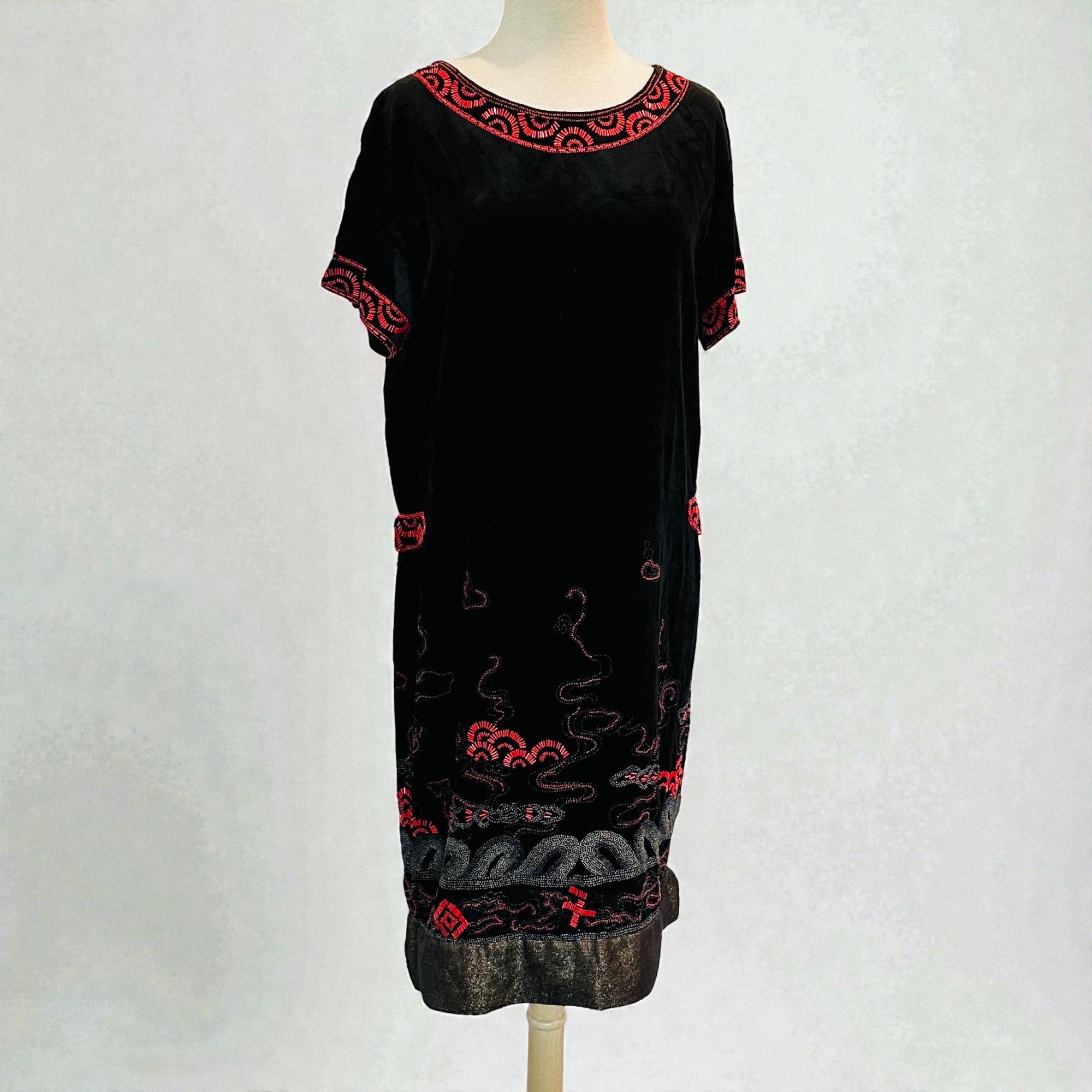 gucci beaded dress GUCCI GOLD BEADED GOWN