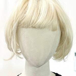 90s Platinum Blonde Bob Wig