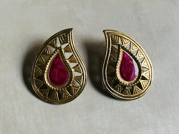 80s Paisley Teardrop Ruby Enamel Earrings - image 2