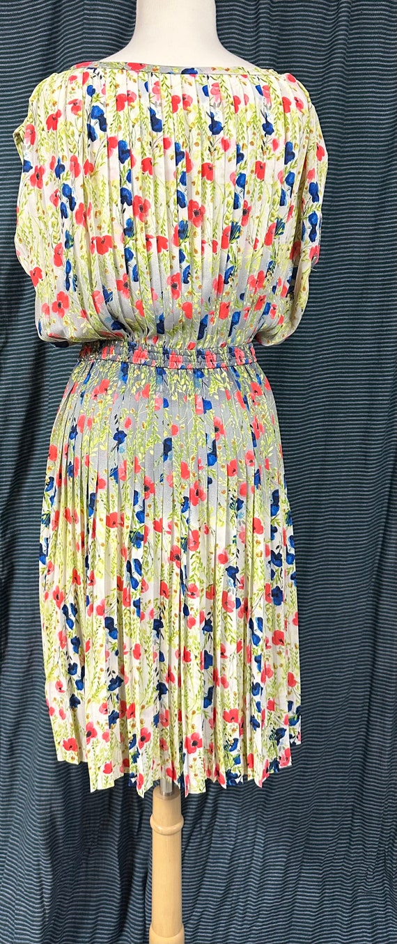 Vintage Pleated Floral Dress - image 5