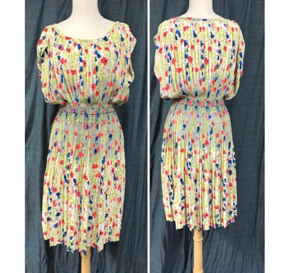 Vintage Pleated Floral Dress - image 1