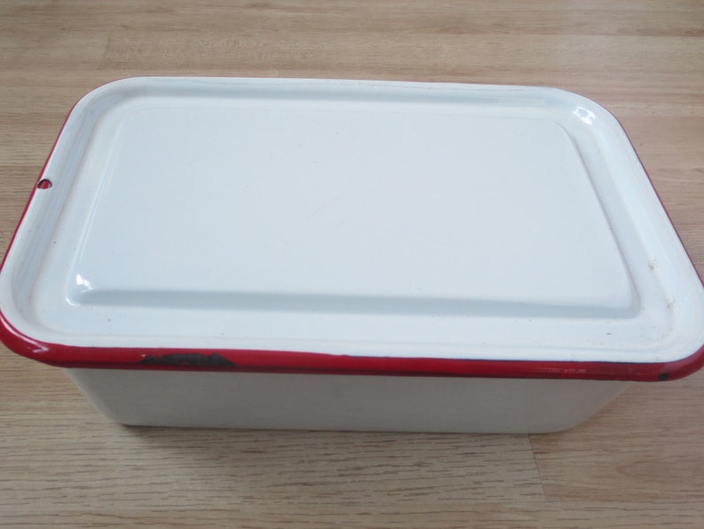 Vintage Enamelware White with Red Trim and Lid image 0