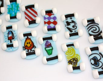 SKATEBOARD ADDICT  -  Fondant Cupcake, and Cookie Toppers - 1 Dozen
