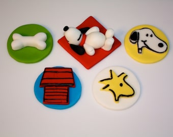 SNOOPY AND FRIENDS -  Fondant Cupcake Toppers - 1 Dozen