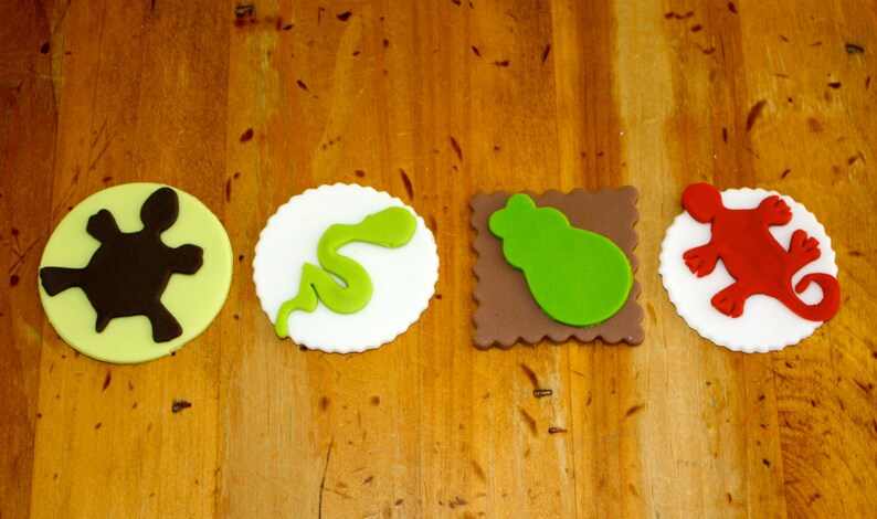 REPTILE NATION Fondant Cupcake, and Cookie Toppers 1 Dozen image 1