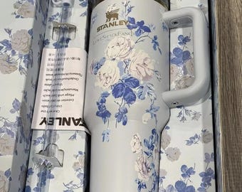 Stanley x LoveShackFancy 40 oz Quencher Ribbon Rosa Blue Floral Tumbler (NIB)