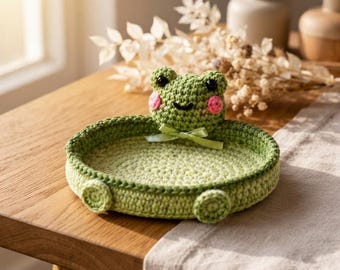 Patrón de cesta de rana con lirios a crochet, bandeja multiusos de amigurumi, plato para baratijas (descarga en PDF)