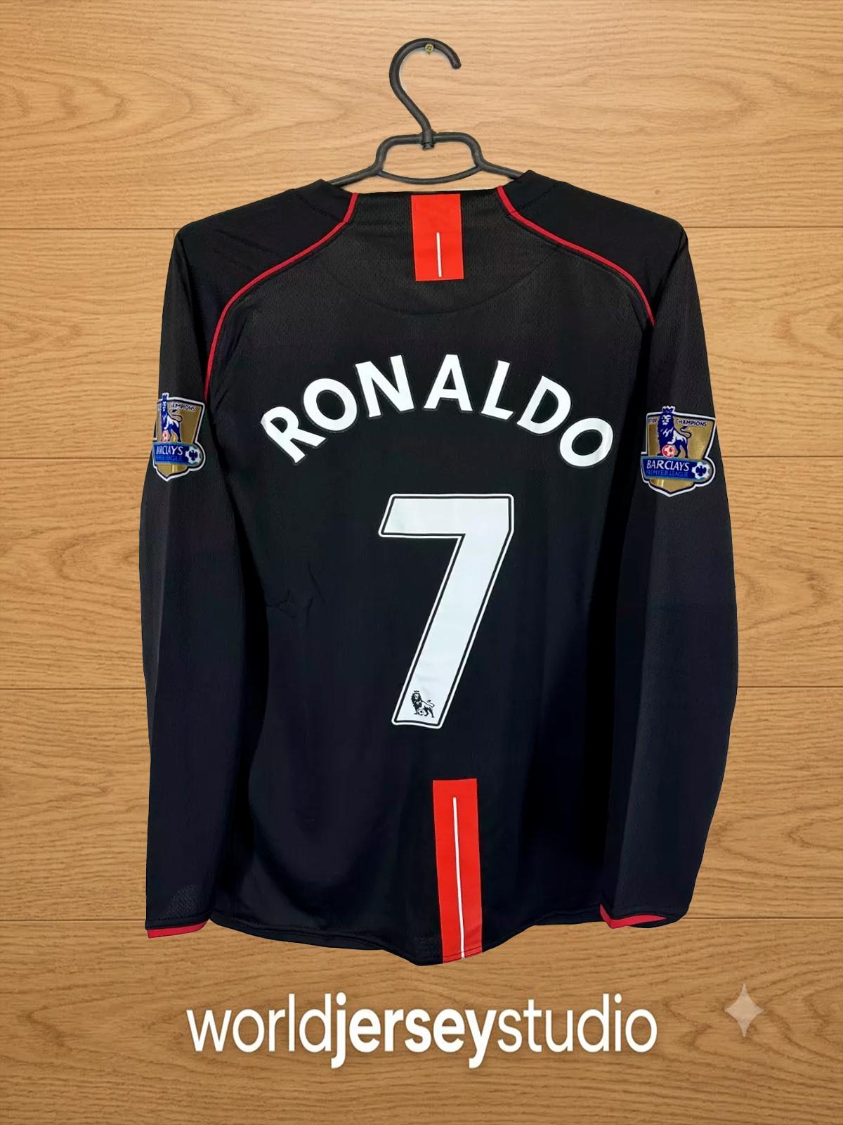 Ronaldo long sleeve jersey manchester united - Etsy 日本
