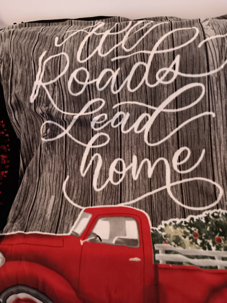 peggyshoez All Roads Lead Home Fleece Throw - Thumbnail 4