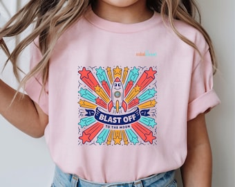 Kindergeburtstag Blast Off Rocket Kids Tee | Buntes Space Nursery Shirt