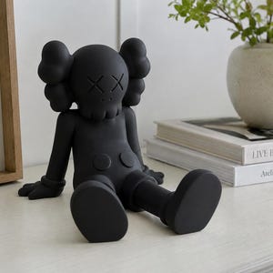 Sitting Art Figure Sculpture, Modern 3D Printed Statue, Contemporary Shelf Decor, Urban Art Inspired Home Decoration, Unique Gift