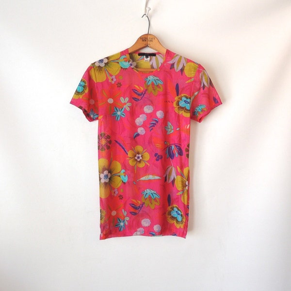 90s Sheer Gucci Top / Sheer Mesh Shirt / Bright Pink Floral Print Top / Gucci Floral Tee / Short Sleeve T-Shirt / Stretchy Tee / Small XS