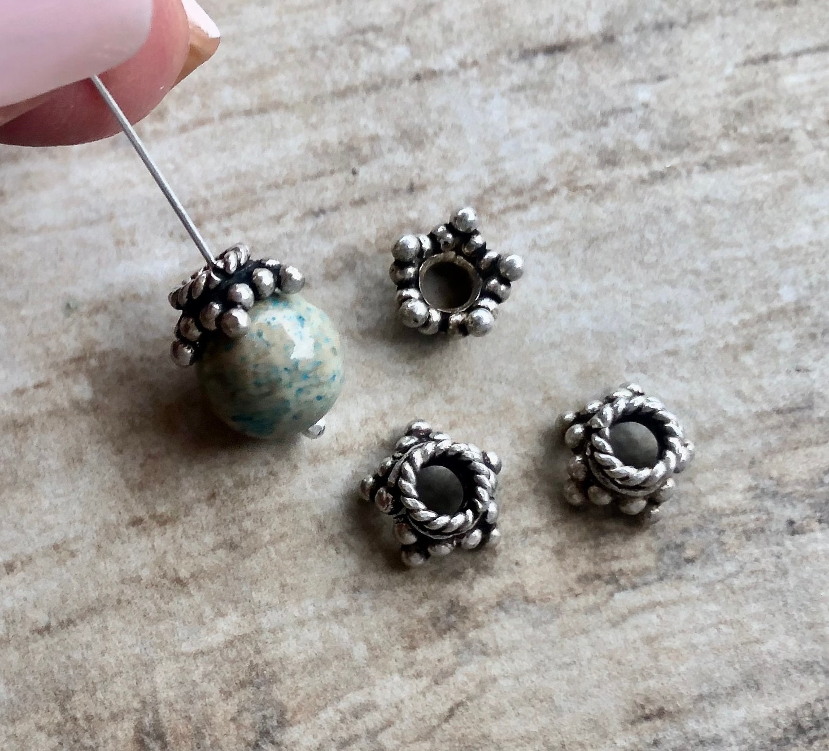 8x4.5 mm Small Oxidized Bali-Style Sterling Silver Beadcaps 4 PCS 8x4.5 mm Small Oxidized Bali-Style Sterling Silver Beadcaps 4 PCS
